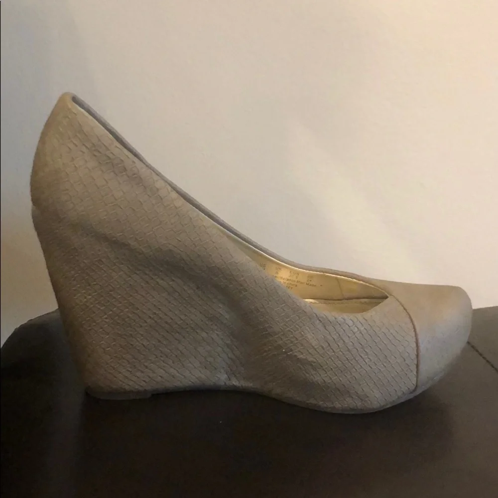 Fergalicious by Fergie Gray Snake Print Closed Toe Wedge Pumps Size 7